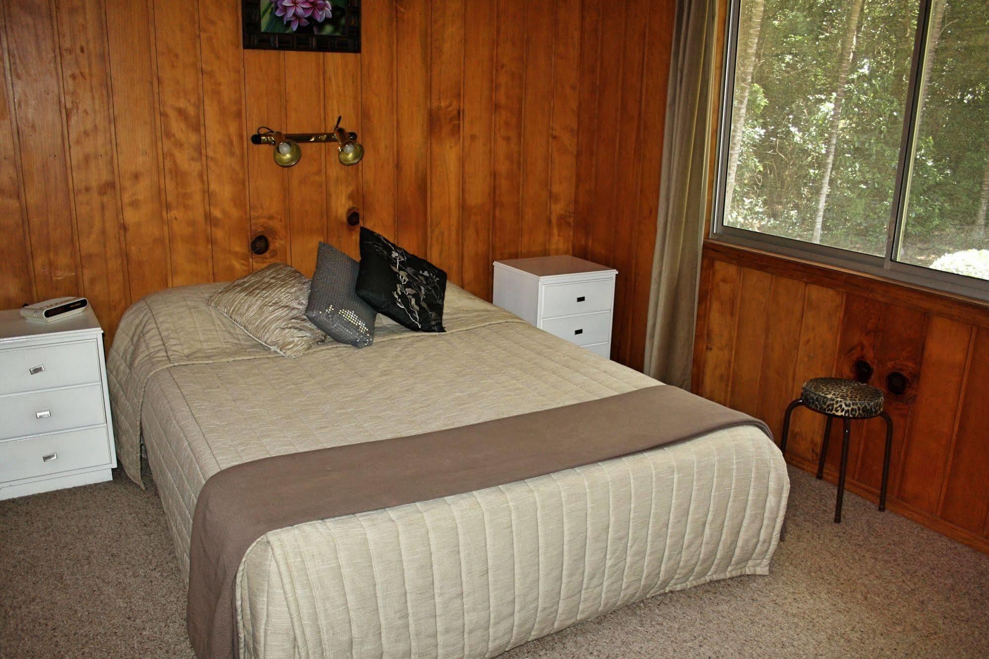 Hideaway Retreat Hotel Burnt Pine Eksteriør billede